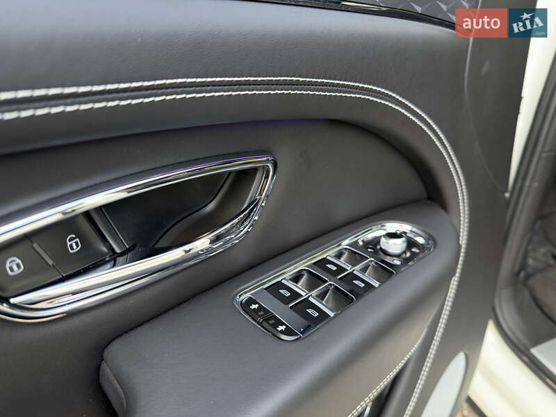 Внедорожник / Кроссовер Bentley Bentayga 2021 в Днепре