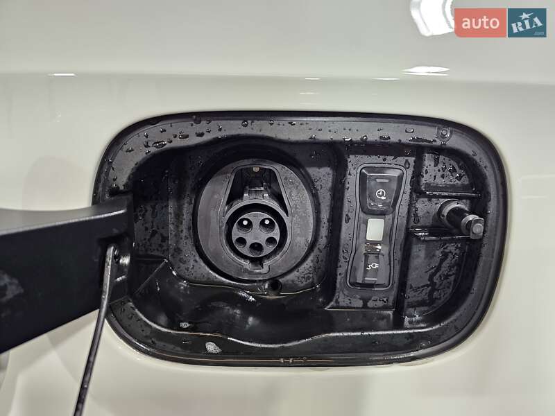 Позашляховик / Кросовер Bentley Bentayga 2021 в Києві фото 11 Позашляховик / Кросовер Bentley Bentayga 2021 в Києві