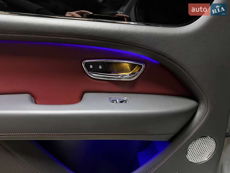 Позашляховик / Кросовер Bentley Bentayga 2022 в Києві фото 71 Позашляховик / Кросовер Bentley Bentayga 2022 в Києві