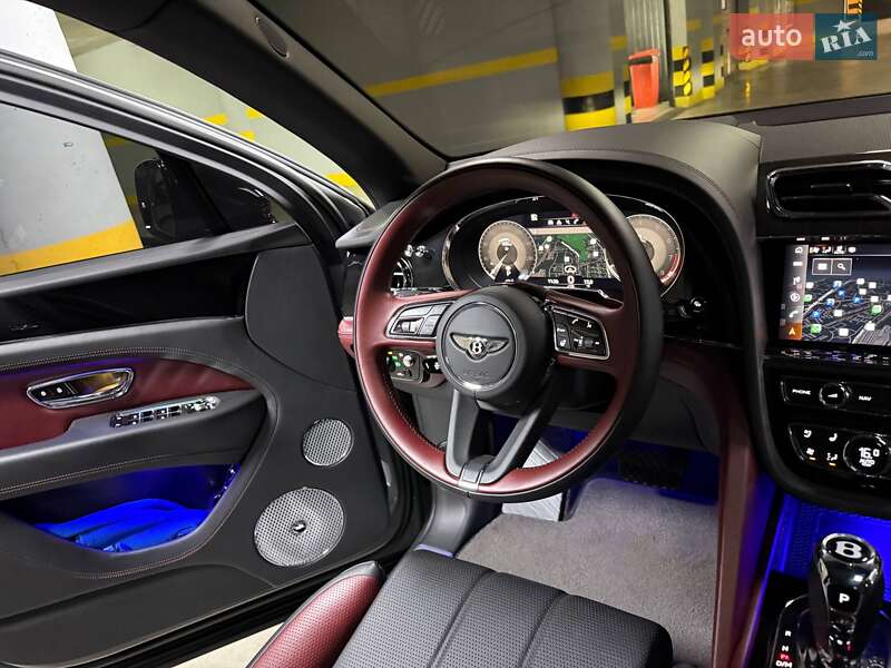 Позашляховик / Кросовер Bentley Bentayga 2022 в Києві фото 129 Позашляховик / Кросовер Bentley Bentayga 2022 в Києві