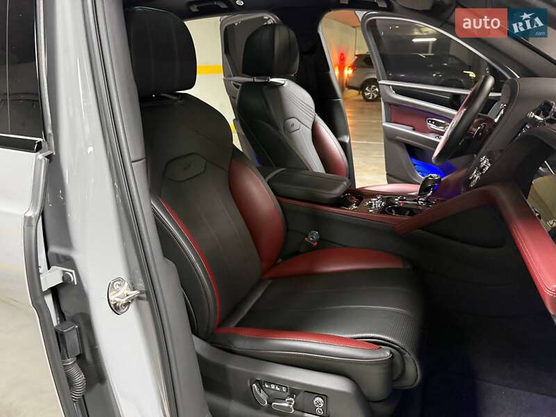 Позашляховик / Кросовер Bentley Bentayga 2022 в Києві фото 135 Позашляховик / Кросовер Bentley Bentayga 2022 в Києві