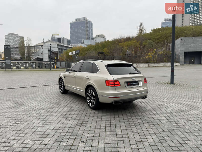 Внедорожник / Кроссовер Bentley Bentayga 2018 в Киеве фото 6 Внедорожник / Кроссовер Bentley Bentayga 2018 в Киеве