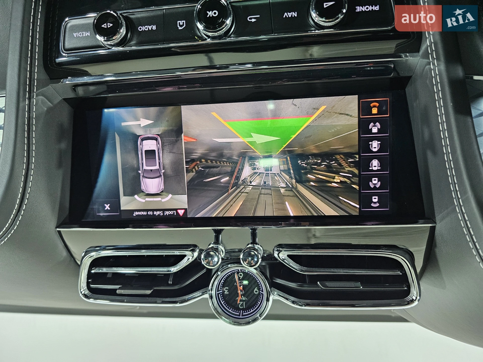 2021 Bentley Bentayga - мініатюра 30