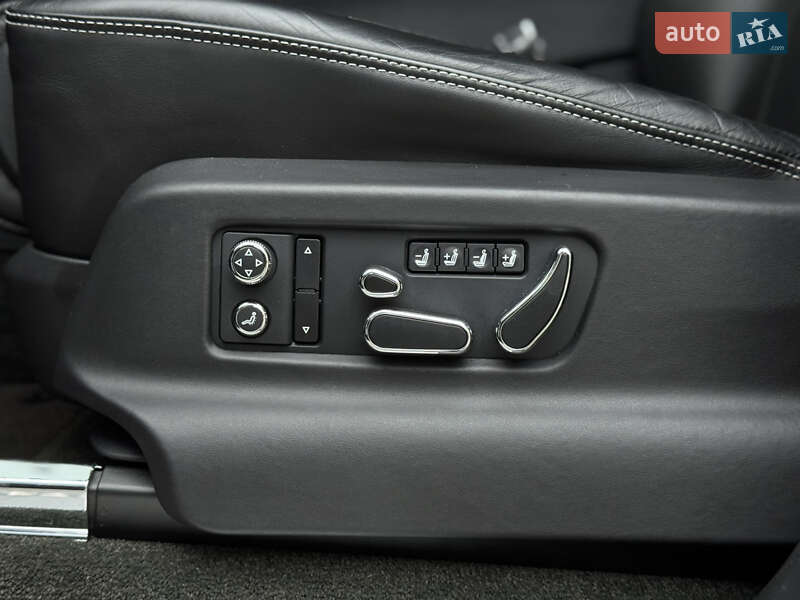 Внедорожник / Кроссовер Bentley Bentayga 2020 в Киеве