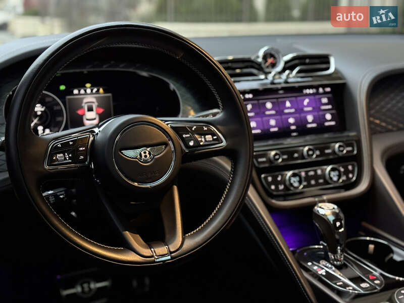 Внедорожник / Кроссовер Bentley Bentayga 2020 в Киеве