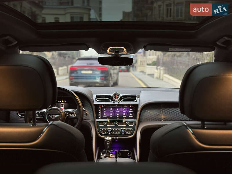 Внедорожник / Кроссовер Bentley Bentayga 2020 в Киеве