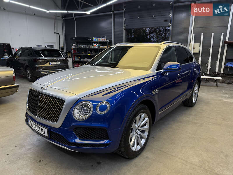 Внедорожник / Кроссовер Bentley Bentayga 2017 в Черновцах