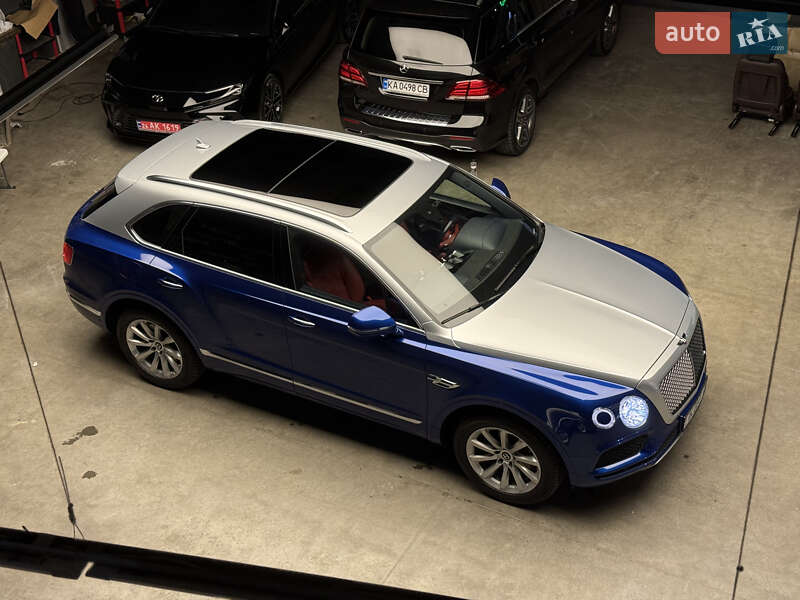 Внедорожник / Кроссовер Bentley Bentayga 2017 в Черновцах