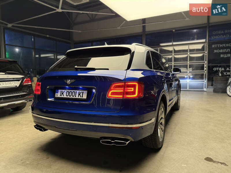 Внедорожник / Кроссовер Bentley Bentayga 2017 в Черновцах