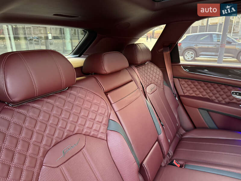 Внедорожник / Кроссовер Bentley Bentayga 2021 в Киеве