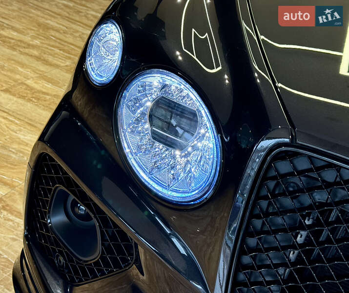 Внедорожник / Кроссовер Bentley Bentayga 2021 в Киеве фото 4 Внедорожник / Кроссовер Bentley Bentayga 2021 в Киеве