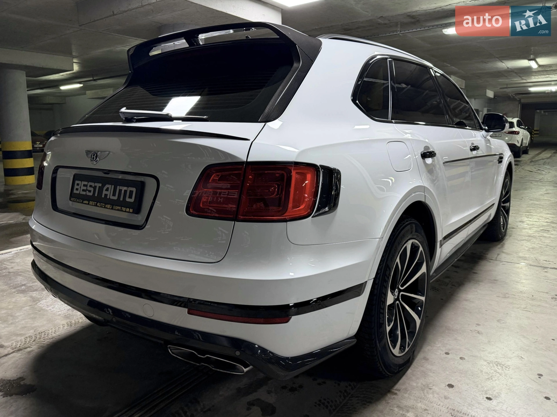 2018 Bentley Bentayga - мініатюра 11