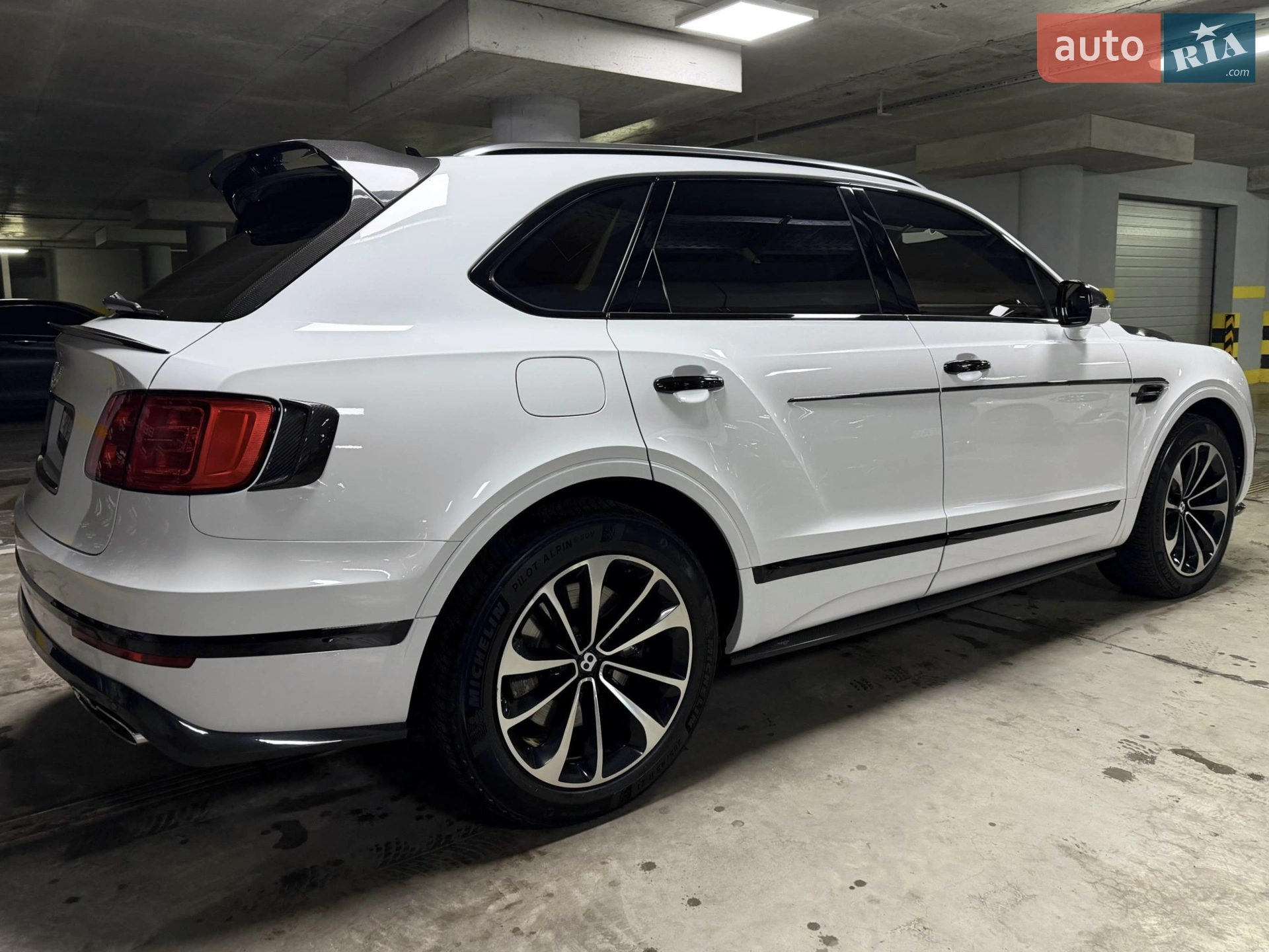 2018 Bentley Bentayga - мініатюра 9