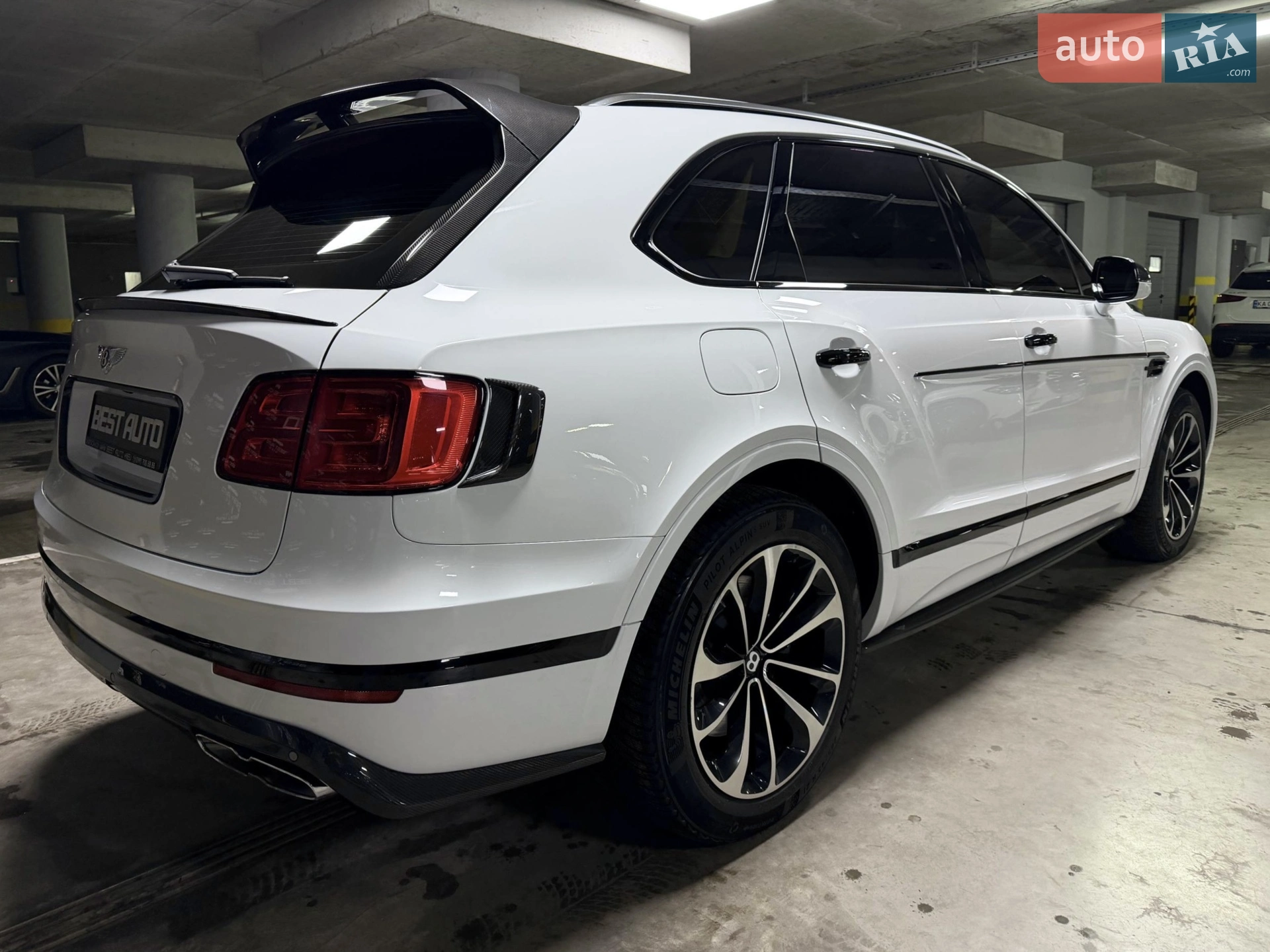 2018 Bentley Bentayga - мініатюра 10