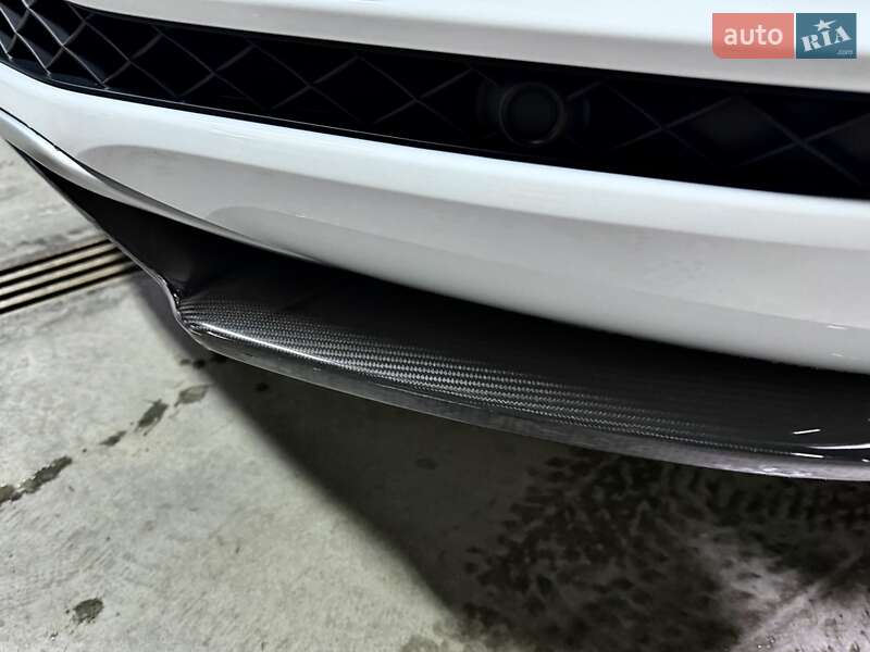 Внедорожник / Кроссовер Bentley Bentayga 2018 в Киеве