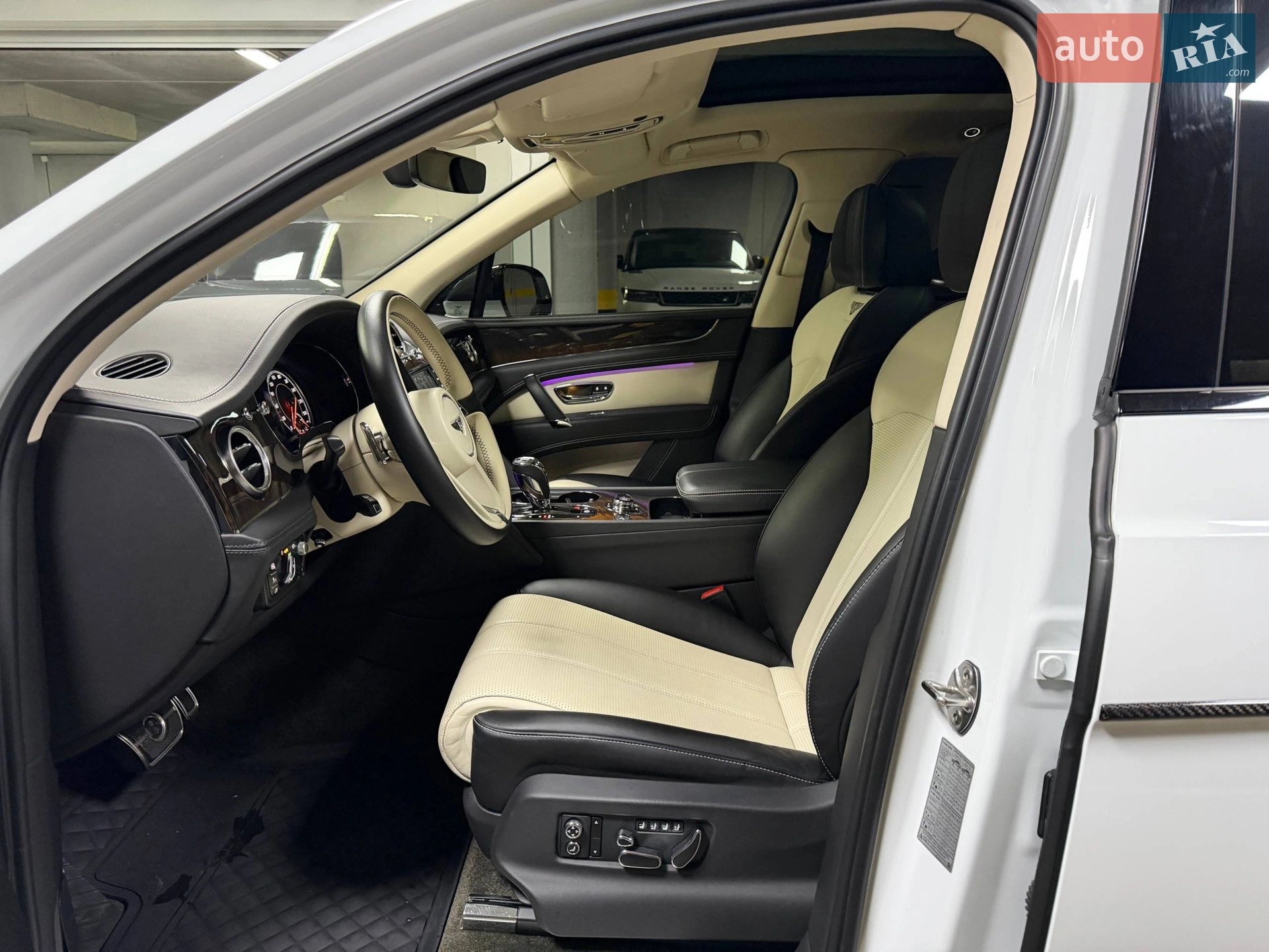 2018 Bentley Bentayga - мініатюра 63