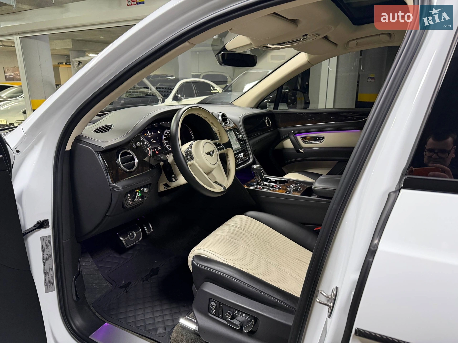 2018 Bentley Bentayga - мініатюра 62