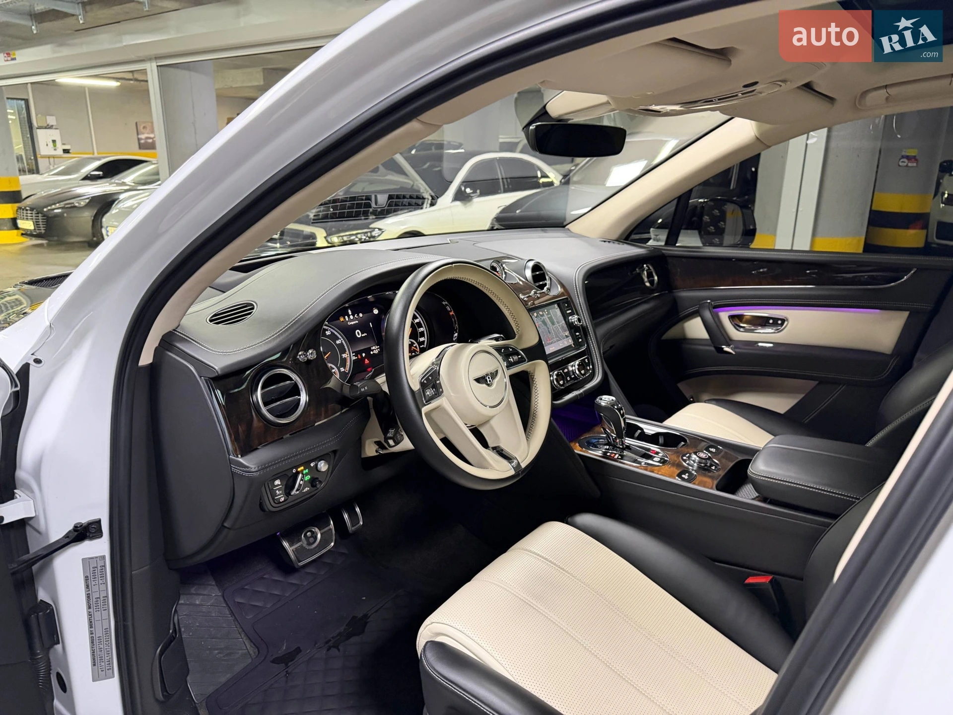 2018 Bentley Bentayga - мініатюра 61