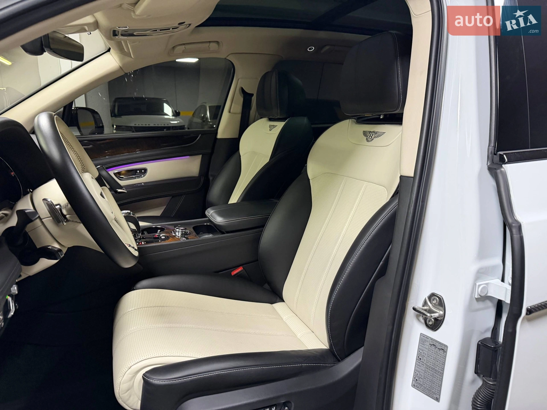 2018 Bentley Bentayga - мініатюра 64