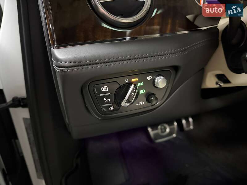 Внедорожник / Кроссовер Bentley Bentayga 2018 в Киеве