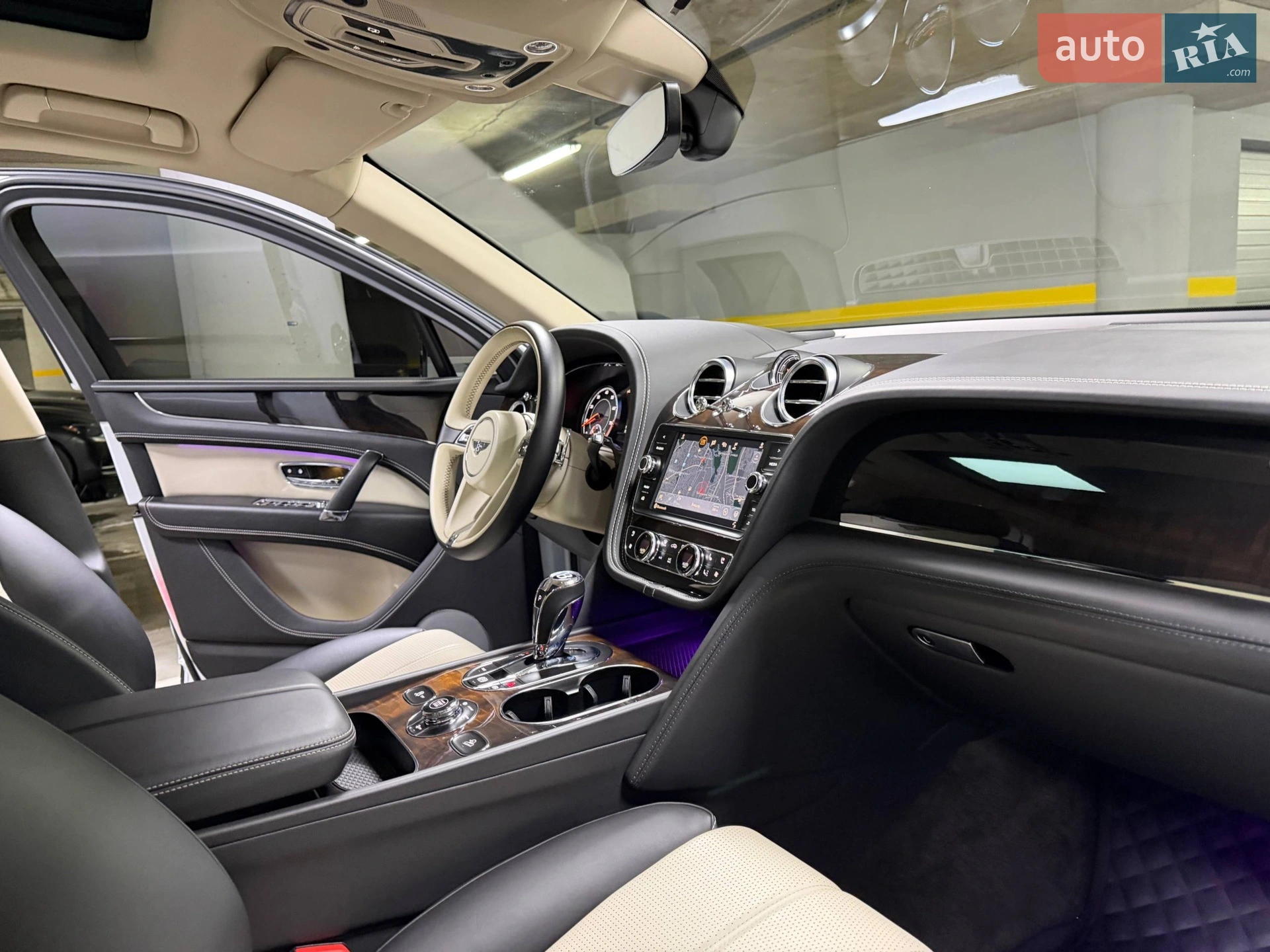 2018 Bentley Bentayga - мініатюра 119