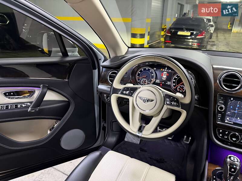Внедорожник / Кроссовер Bentley Bentayga 2018 в Киеве