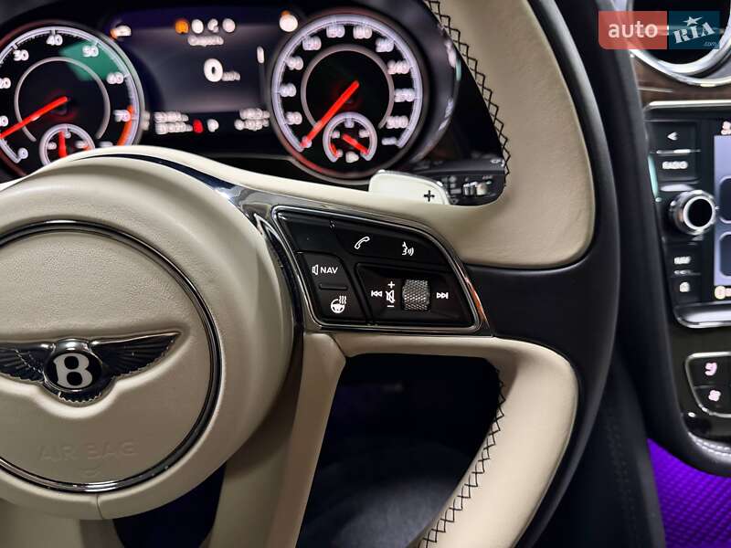 Внедорожник / Кроссовер Bentley Bentayga 2018 в Киеве