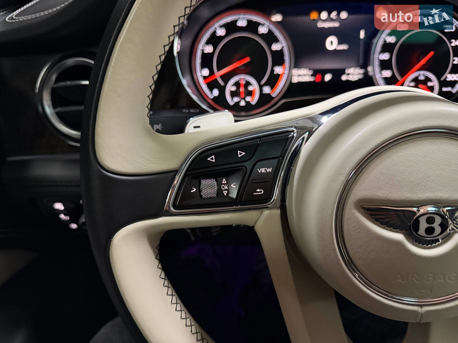2018 Bentley Bentayga - мініатюра 100