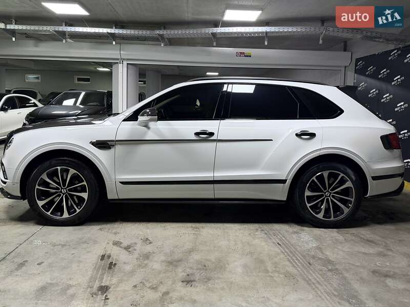 Внедорожник / Кроссовер Bentley Bentayga 2018 в Киеве