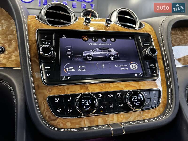 Позашляховик / Кросовер Bentley Bentayga 2017 в Києві