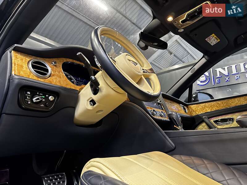 Позашляховик / Кросовер Bentley Bentayga 2017 в Києві