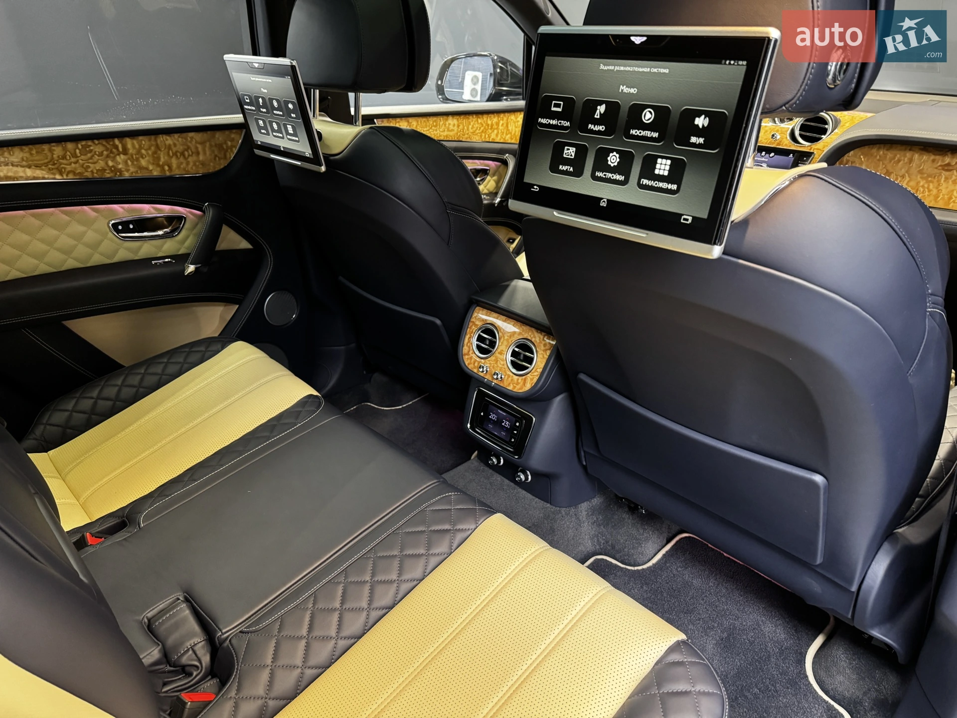 2017 Bentley Bentayga - мініатюра 37