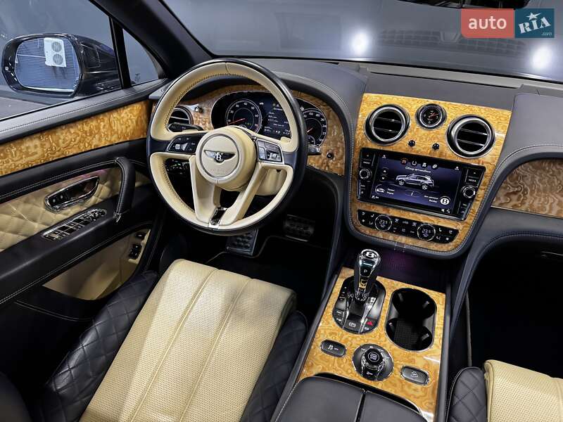 Позашляховик / Кросовер Bentley Bentayga 2017 в Києві