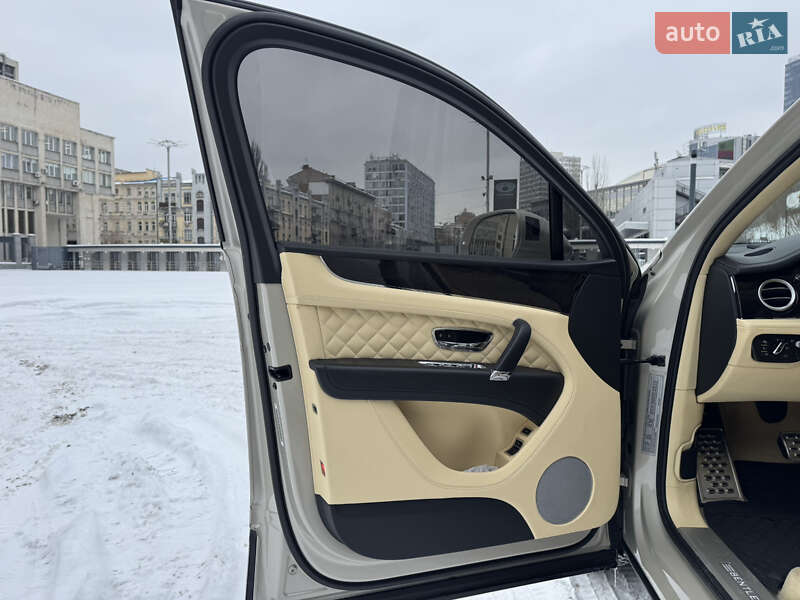 Позашляховик / Кросовер Bentley Bentayga 2018 в Києві