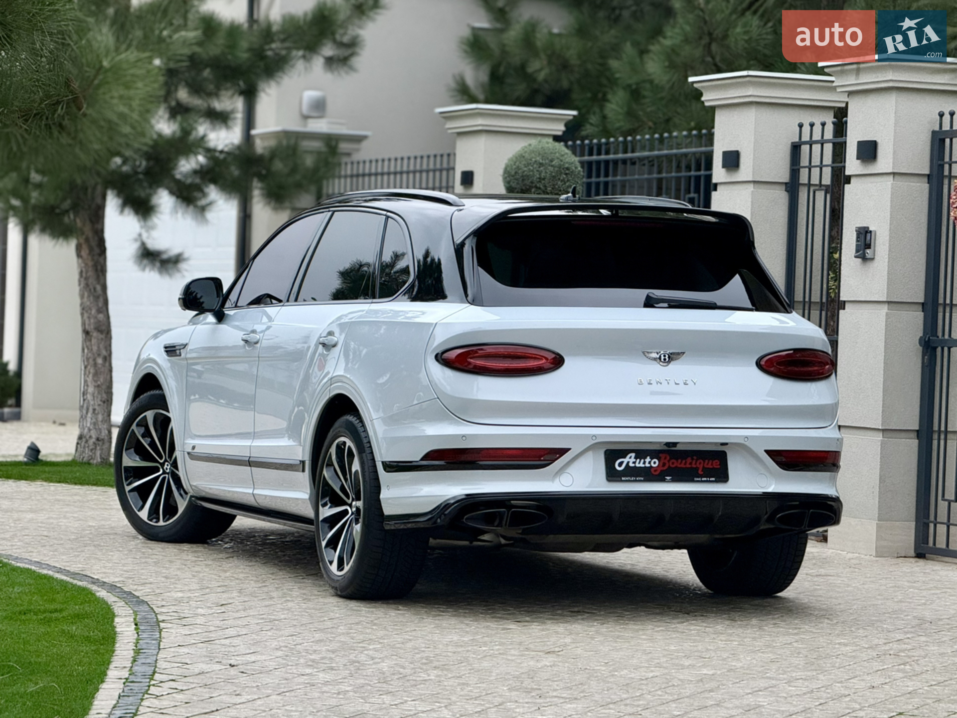 2024 Bentley Bentayga - мініатюра 12