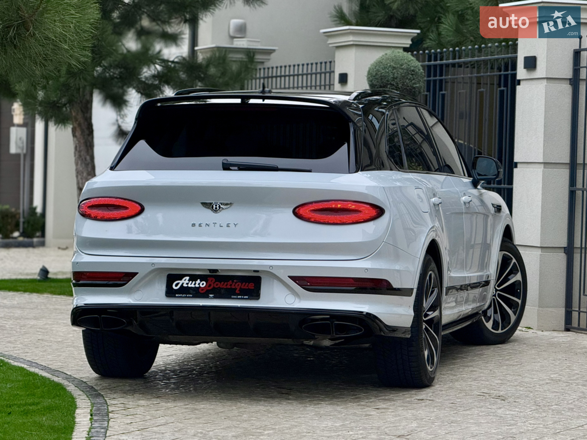 2024 Bentley Bentayga - мініатюра 17