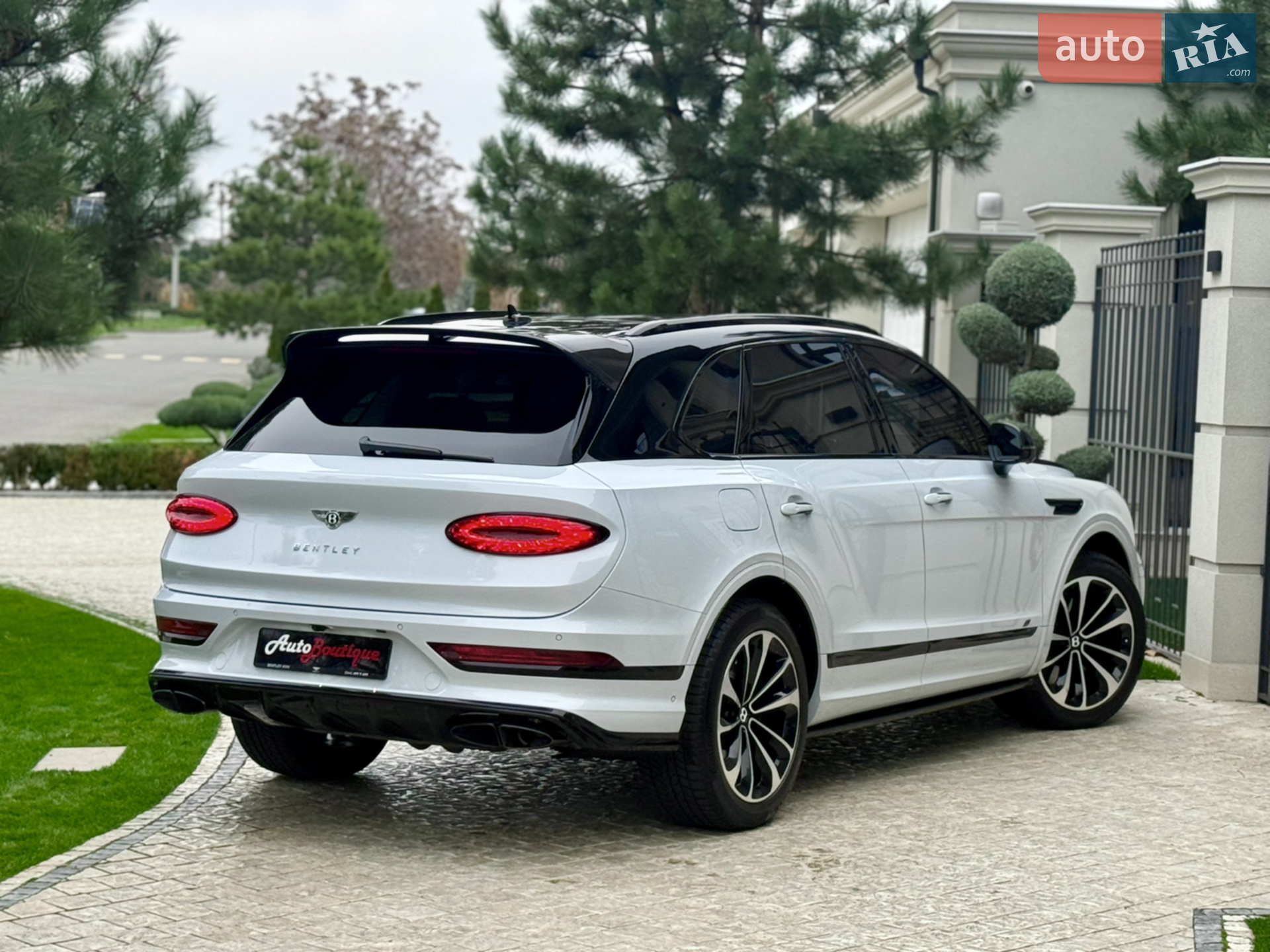 2024 Bentley Bentayga - мініатюра 20