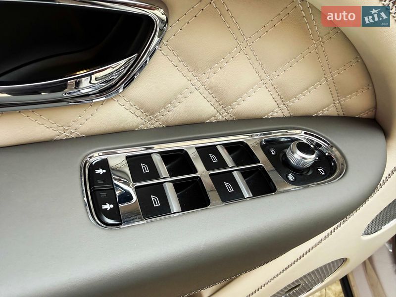 Внедорожник / Кроссовер Bentley Bentayga 2023 в Львове