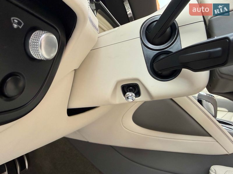 Внедорожник / Кроссовер Bentley Bentayga 2023 в Львове