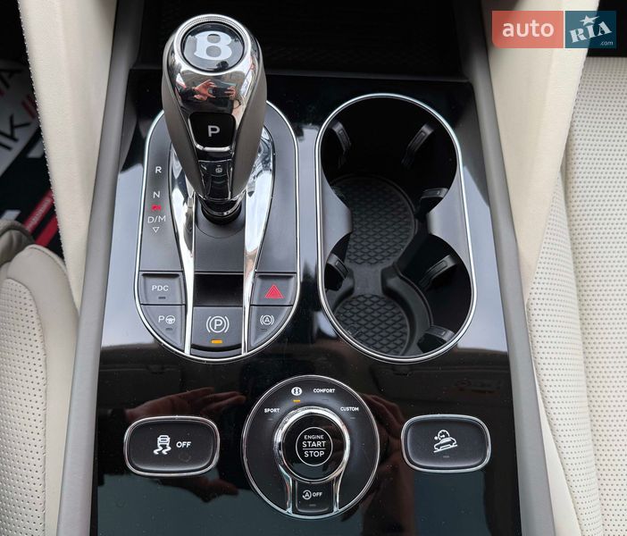 Внедорожник / Кроссовер Bentley Bentayga 2023 в Львове