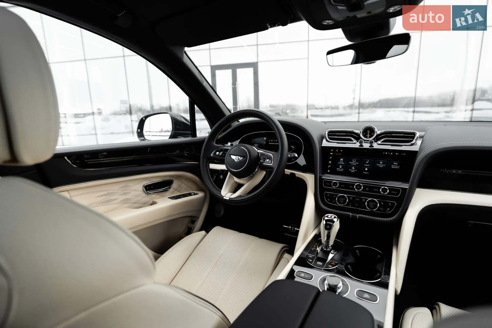 2023 Bentley Bentayga - мініатюра 16