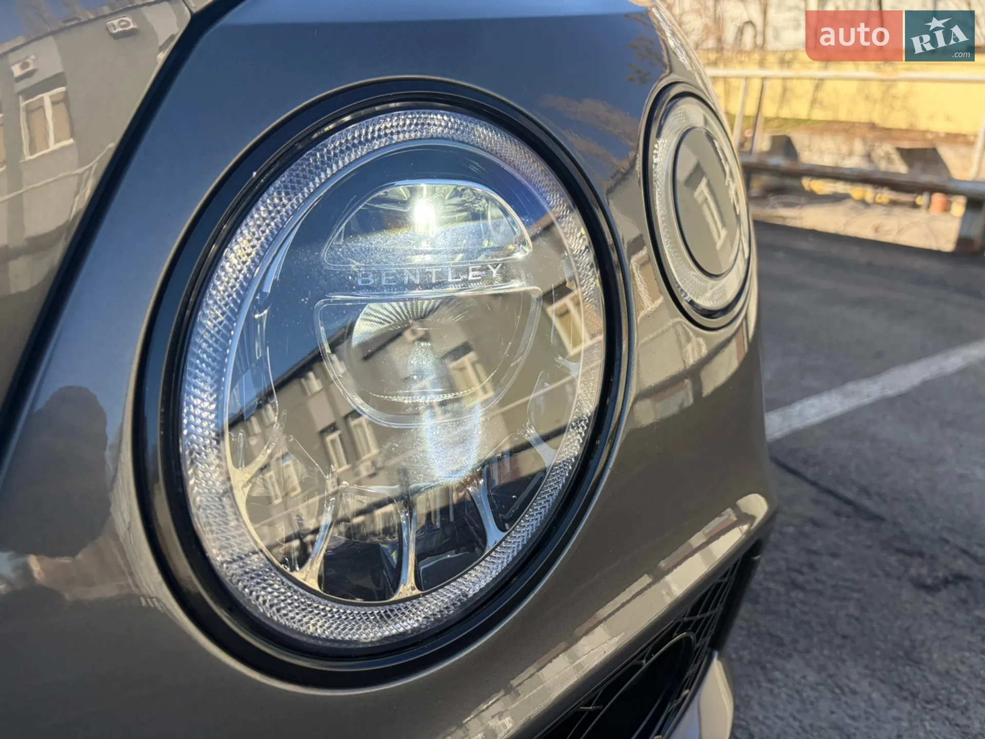 2019 Bentley Bentayga - мініатюра 11
