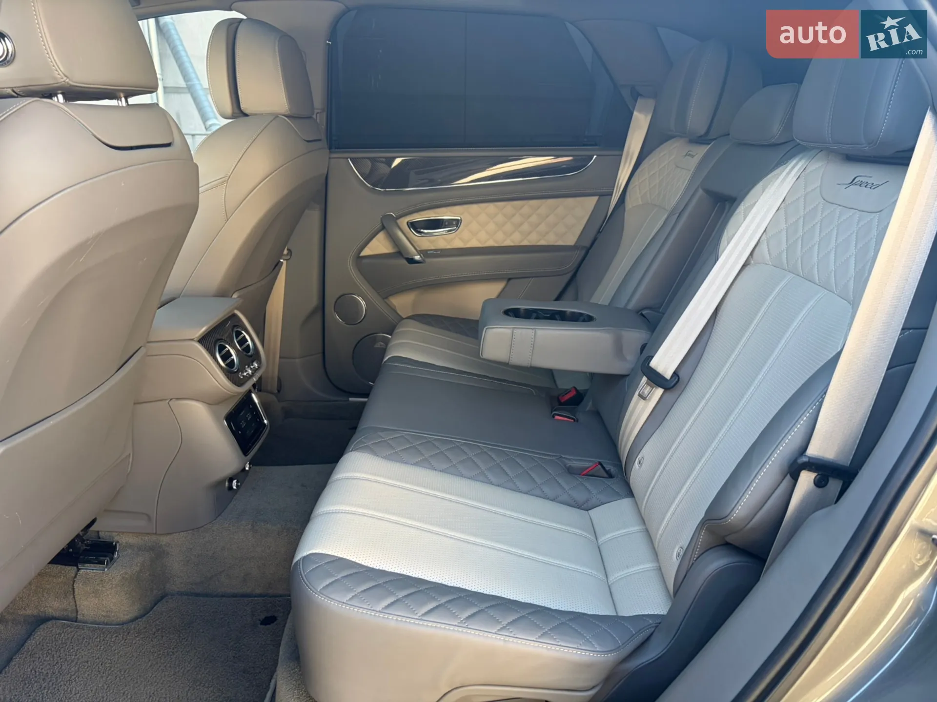 2019 Bentley Bentayga - мініатюра 14