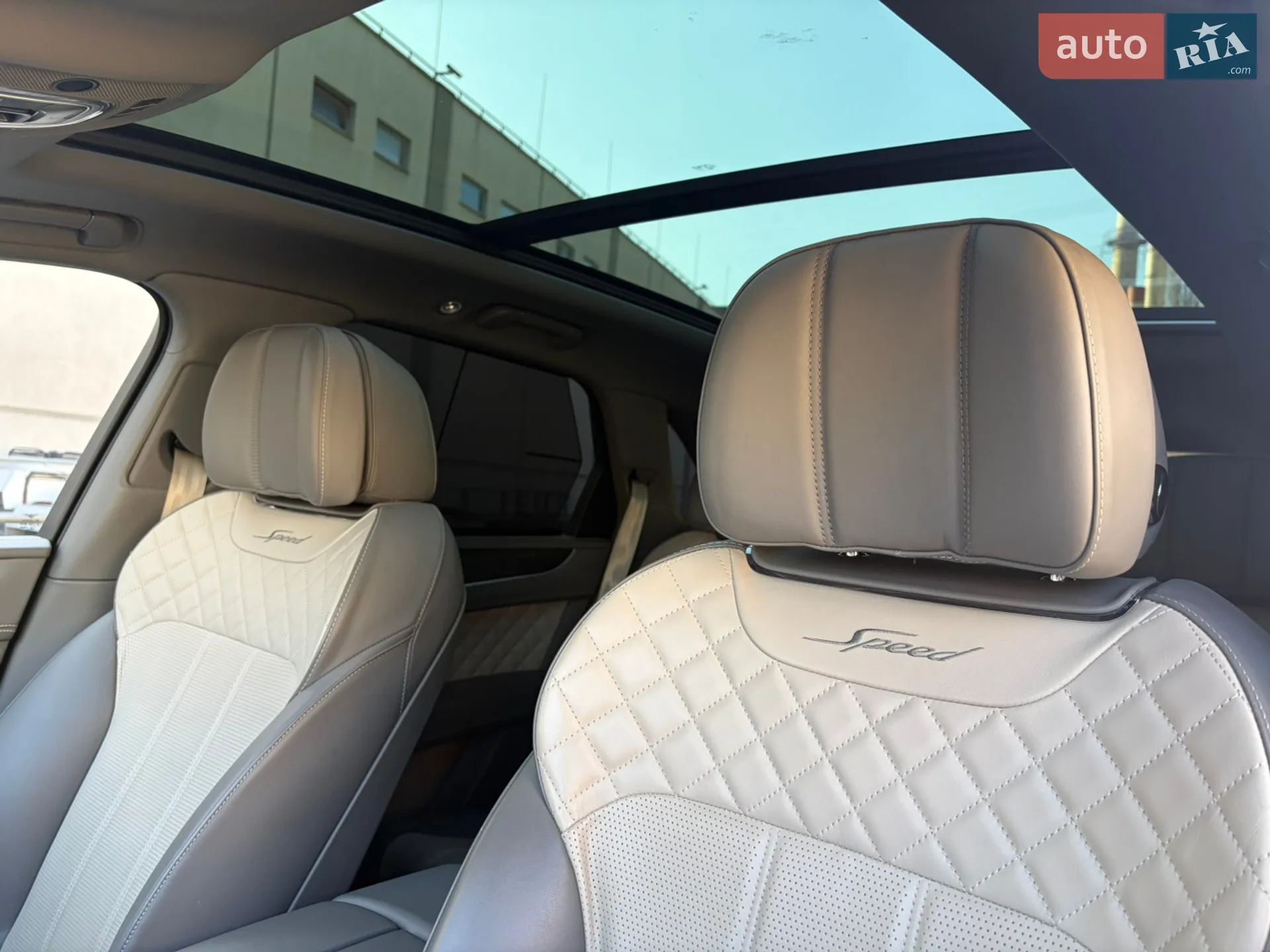2019 Bentley Bentayga - мініатюра 18