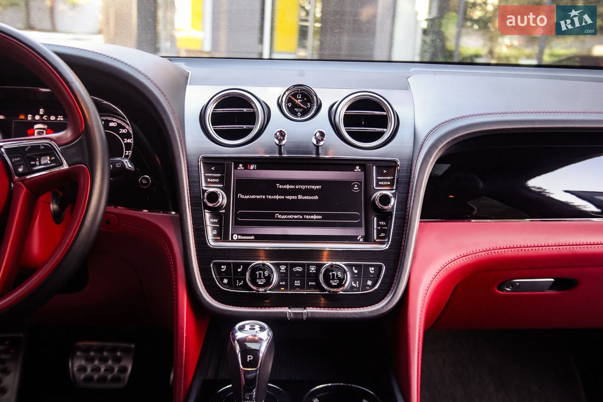 2017 Bentley Bentayga - мініатюра 32