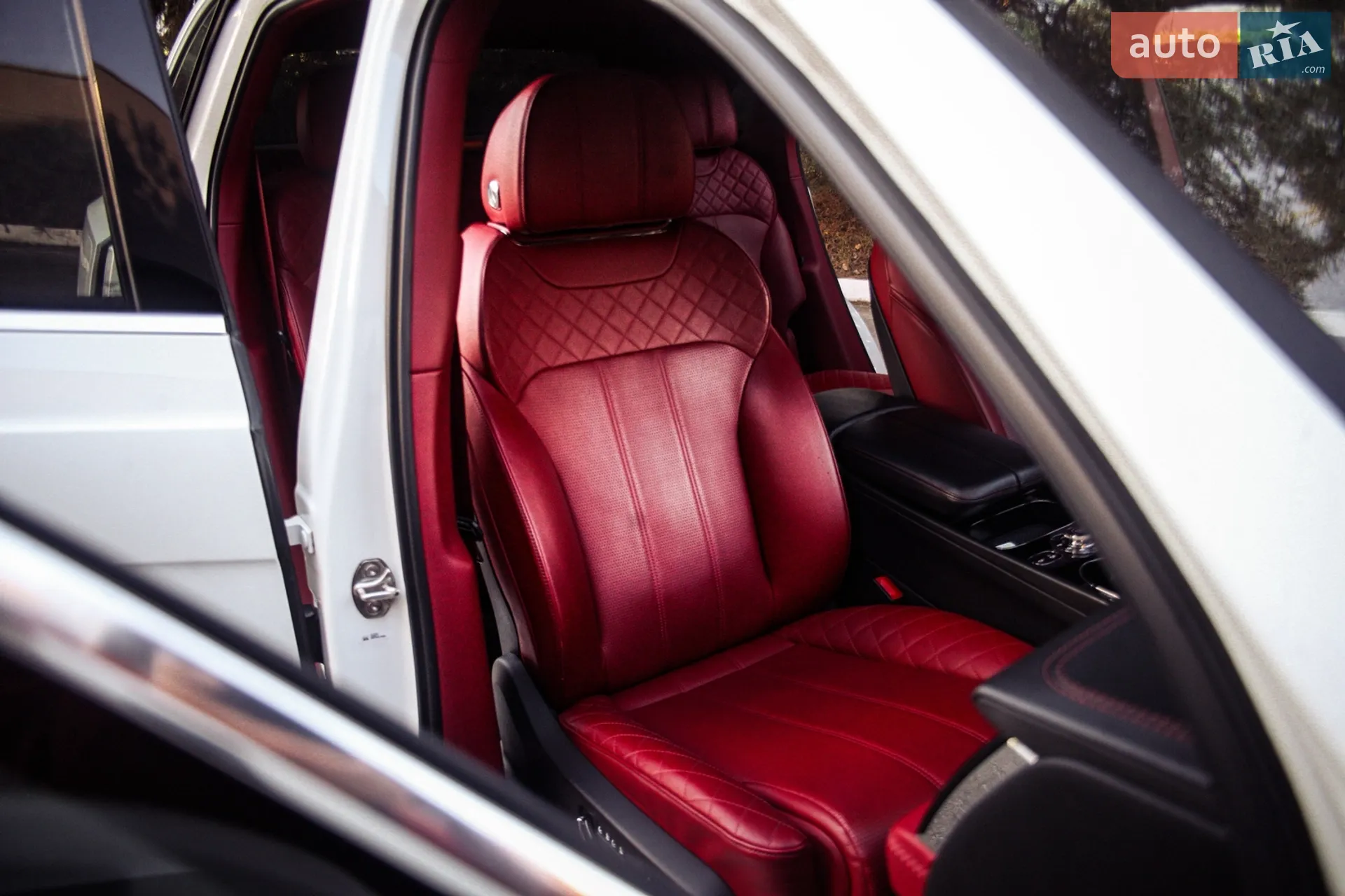 2017 Bentley Bentayga - мініатюра 35