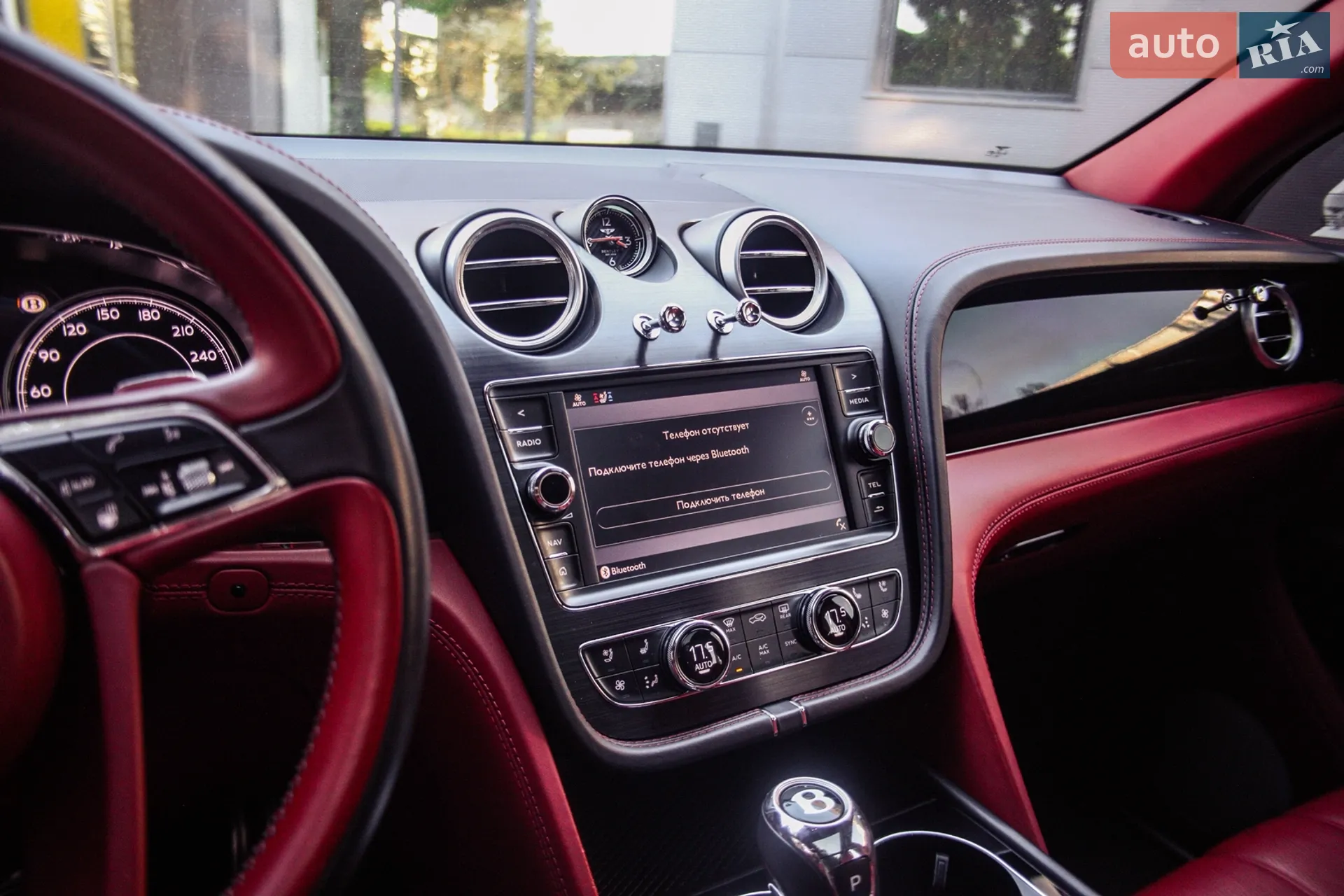 2017 Bentley Bentayga - мініатюра 38