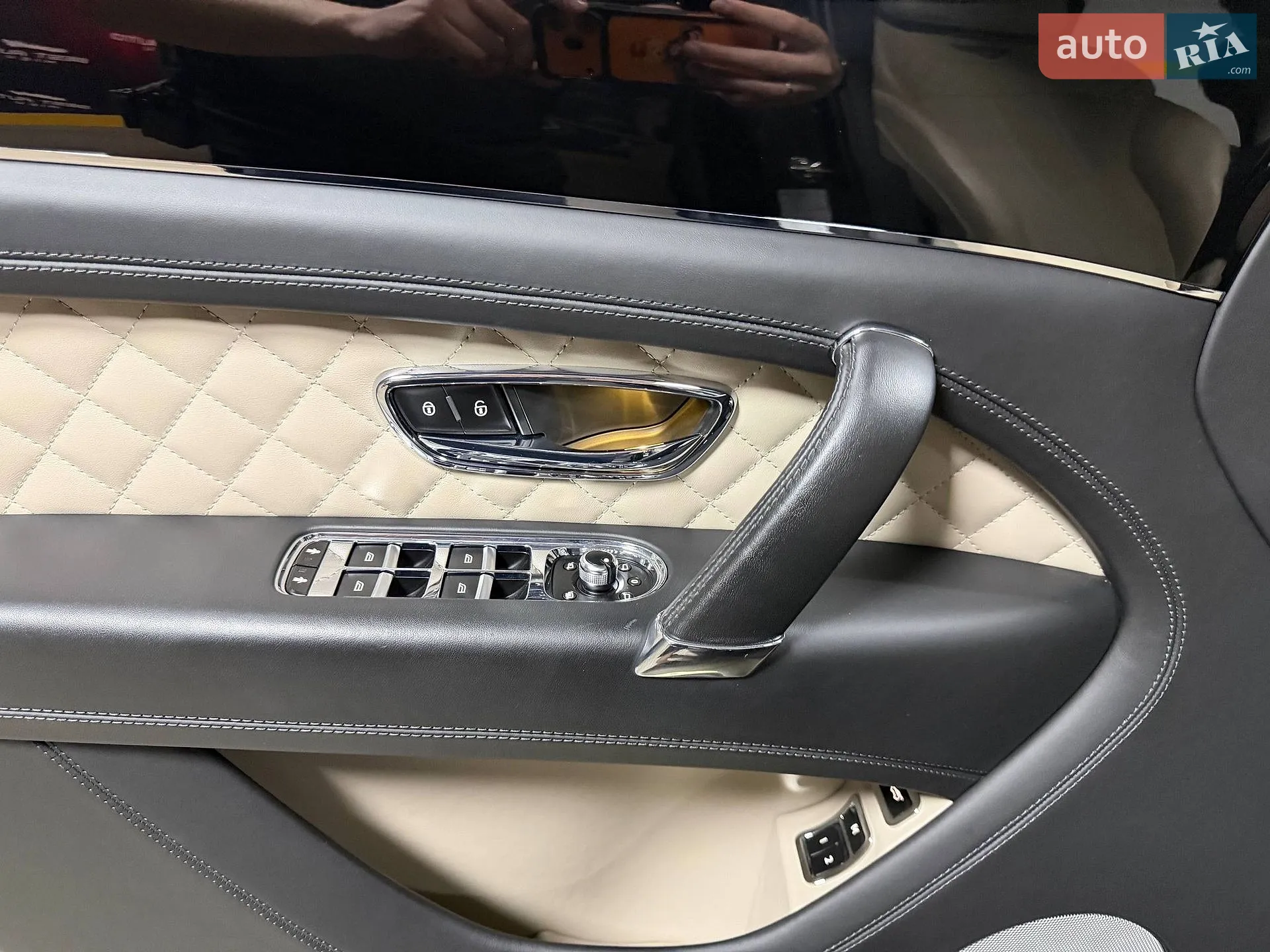 2016 Bentley Bentayga - мініатюра 41
