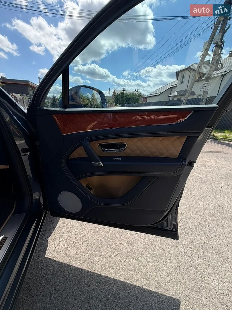 2017 Bentley Bentayga - мініатюра 15