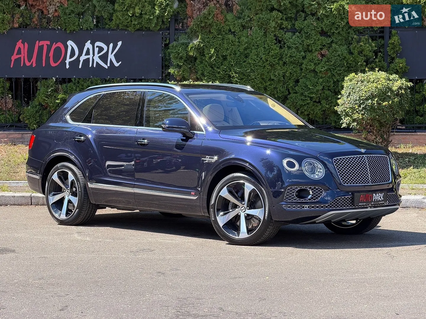 2016 Bentley Bentayga - мініатюра 10